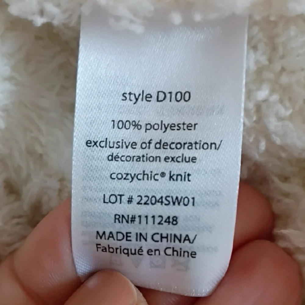 Barefoot Dreams Cream Robe with Black Silhouette - Picture 9 of 10